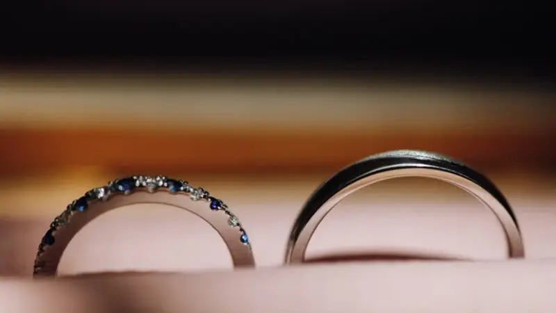 Alexandrite engagement rings
