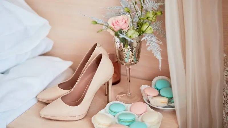 Weddings Style for Low Heel Shoes