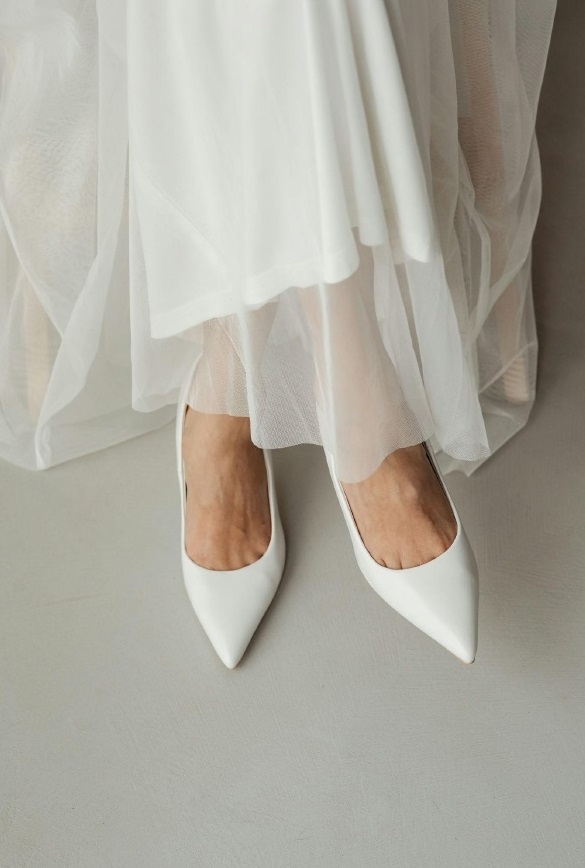 Weddings Style for Low Heel Shoes