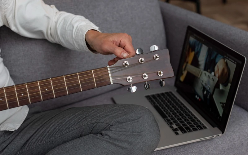 Suhr Guitars Online for Versatile Players